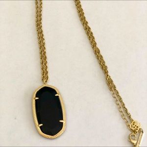 Kendra Scott necklace